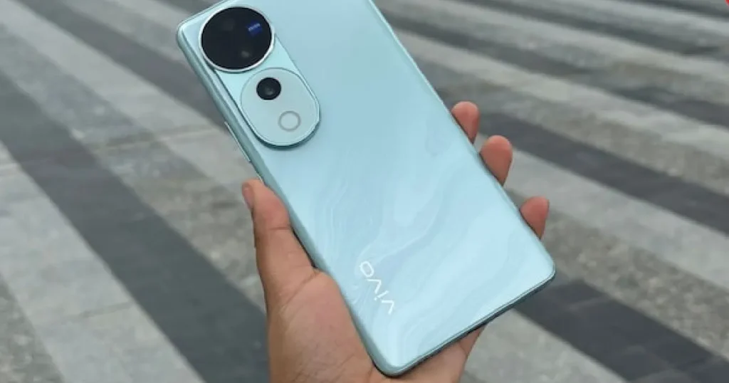Vivo V50